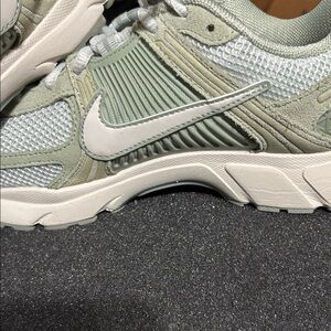 Men’s Nike Vomero Olive and White Athletic Shoes